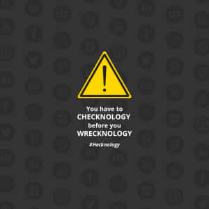 Varningsskylt som uppmanar till checknology före wrecknology över sociala medieikoner. — Skrivbord Bakgrundsbilder